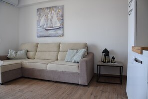 アパートメント シービュー (Jakov) | リビング エリア | 薄型テレビ