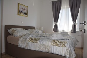Apartment, Meerblick (Jakov)
