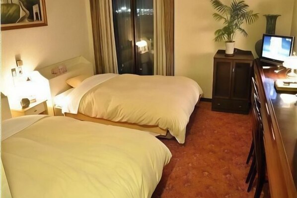 In-room safe, free WiFi