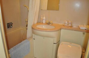 In-room safe, free WiFi