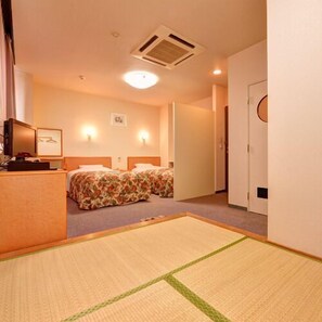 Room - Business Hotel Iwagawa (Soo)