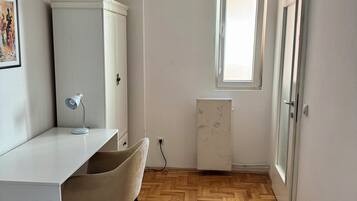 1 bedroom, iron/ironing board, WiFi (free), bed sheets