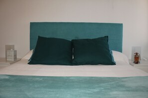 1 camera, una scrivania, ferro/asse da stiro, Wi-Fi