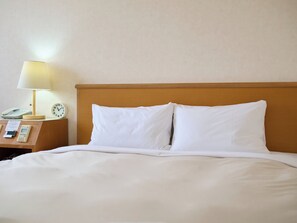Double Room, Non Smoking | Desk, iron/ironing board, free WiFi, bed sheets - Hotel Sincerity kani (Kani)