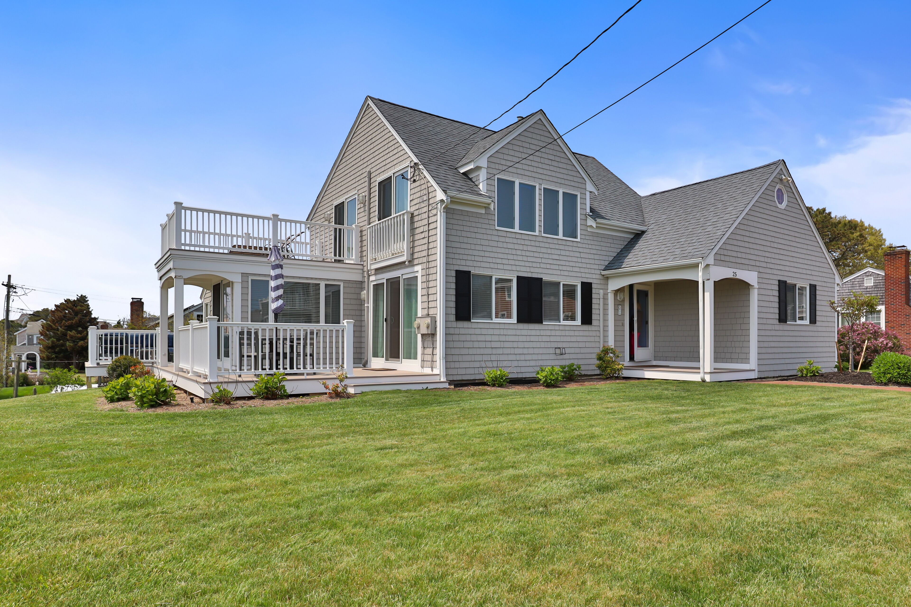 Popponesset Beach House-3 bedroom, sleeps 8, 2 full baths, one home from beach