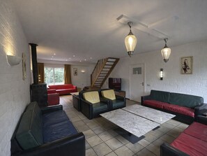 TV, fireplace - Bungalowpark Landsrade by Interhome (Gulpen)