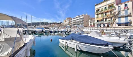 Marina