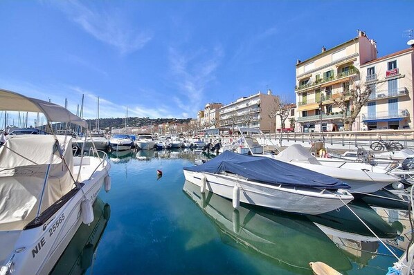 Marina