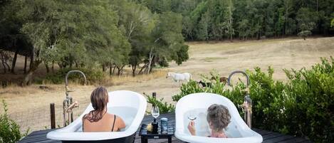 Bain à remous extérieur