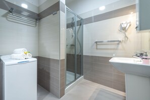 A2 - Superior Apartment, Sea View | Bathroom