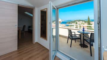 A6 - Exclusive Apartment, Sea View | 陽台景觀
