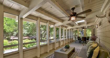 Southern Charm - HUGE Hill Country Home on 4 Acres w/Pool, Hot Tub & Fire Pit