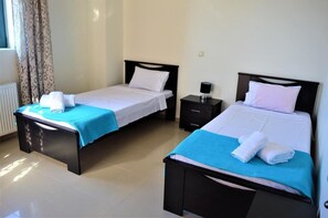 4 bedrooms, in-room safe, iron/ironing board, WiFi