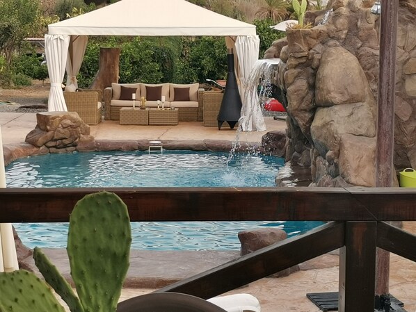 Outdoor pool, a heated pool - Angels pathway The best place to relax and meet nature (Fataga)