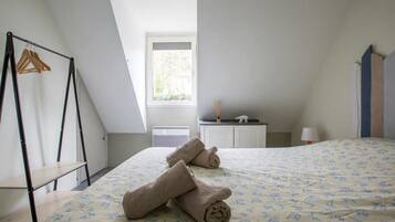 2 chambres, fer et planche à repasser, lit parapluie, Wi-Fi gratuit