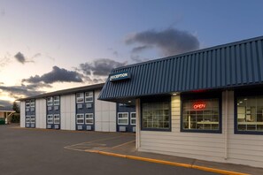 Exterior - Travelodge by Wyndham Blairmore (Blairmore)