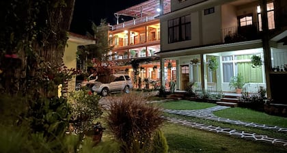 Jabel Tinamit Hotel & Villas