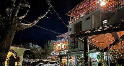 Jabel Tinamit Hotel & Villas