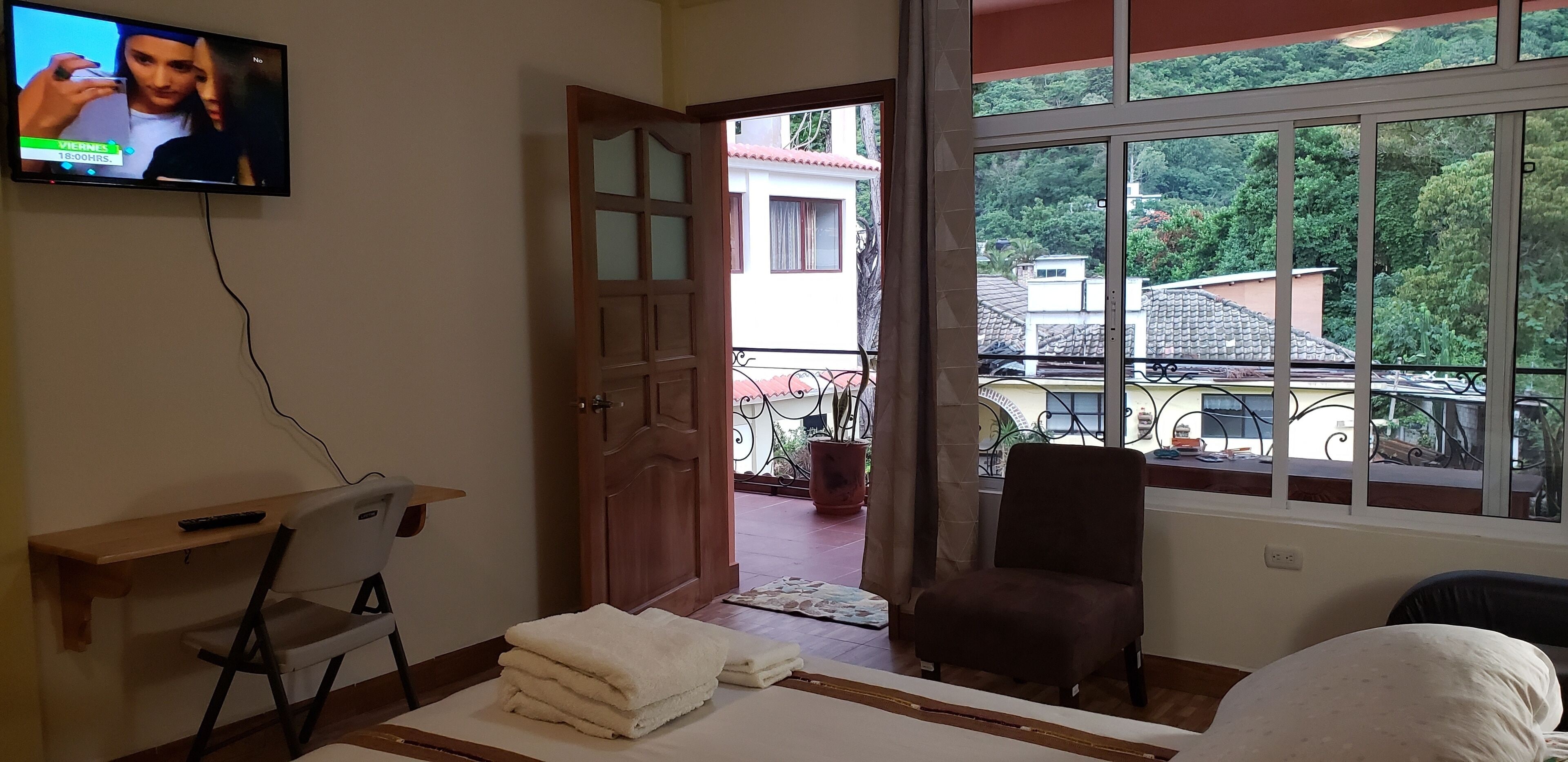 deluxe room, 1 queen bed | view from room