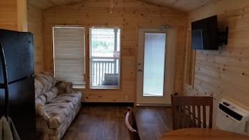 Large Cabin, Mountain View | Living area | Smart TV, Netflix