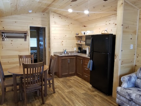 In-room dining. Castle Gate RV Park