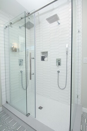 Hårtørrer, håndklæder, Sæbe, Shampoo