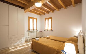 3 camere, culla da viaggio, Wi-Fi gratuito