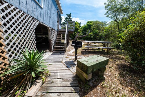  Oceanfront Classic Cottage