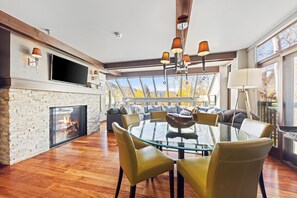 Unclassified image, 3 of 53, button