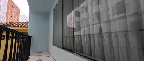 Family Double Room, 2 Single Beds, Courtyard View | Terrace/patio