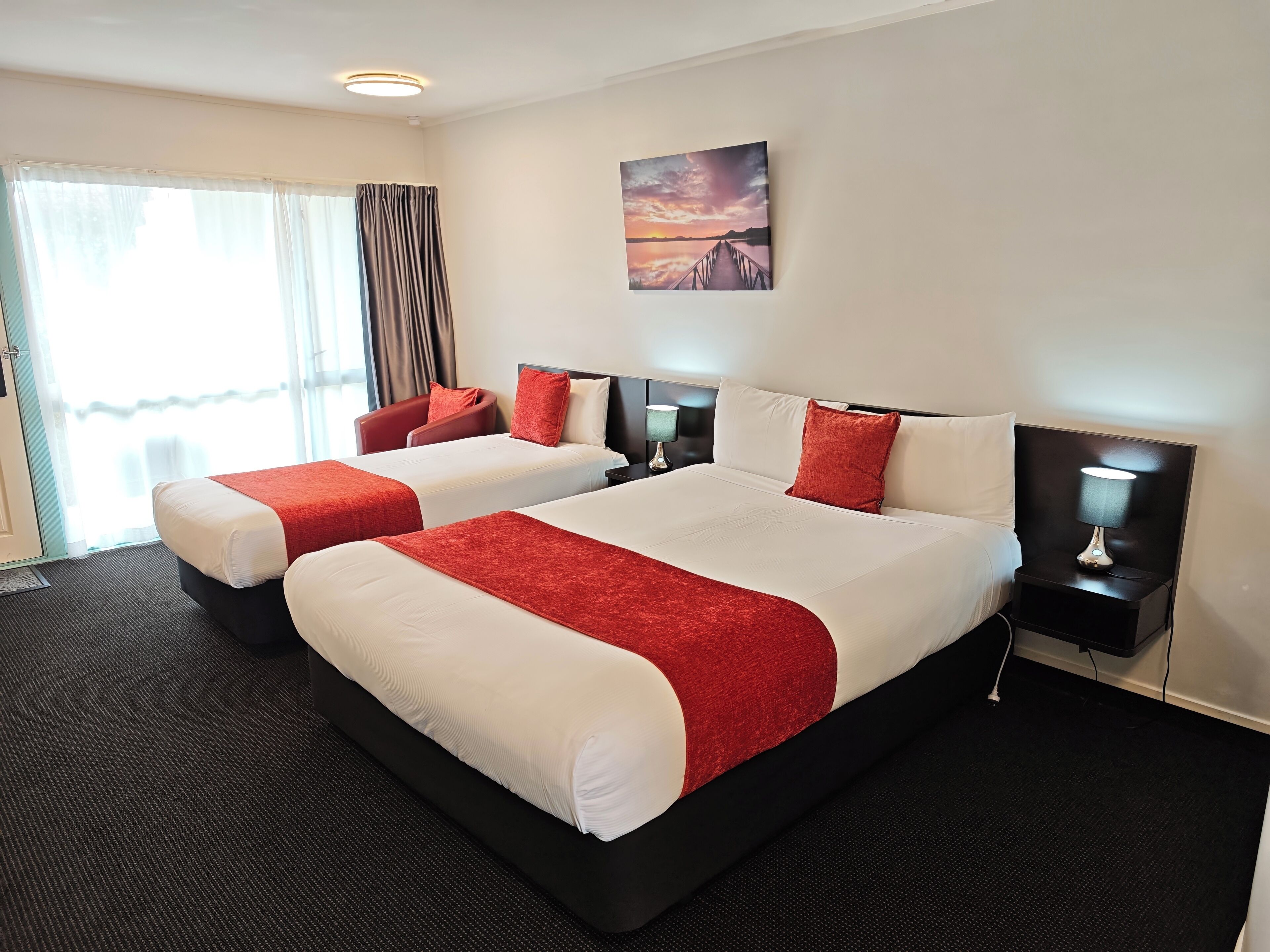  Studio Unit, Spa Bath | Free WiFi, bed sheets