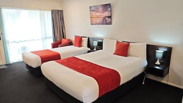 Suite estudio Deluxe, varias camas, bañera de hidromasaje | Wifi gratis y ropa de cama