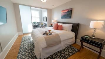 2 bedrooms, iron/ironing board, Internet