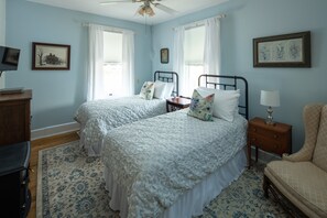 Lynn Marie | 1 bedroom, individually decorated, individually furnished - Avery On Prospect Hill Guest House (Galena)