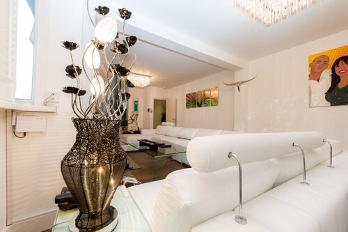 5 * Appartement spacieux de luxe