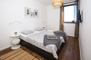 2 bedrooms, in-room safe, iron/ironing board, free WiFi - "Du-Art" Stylish and Cozy Apartment with Magnificent sea view (Dubrovnik)