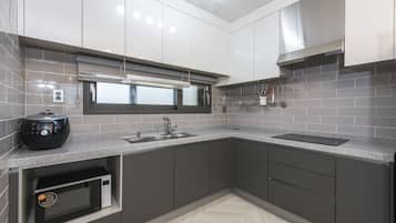 Family House | Private kitchen | Full-size fridge, microwave, stovetop, rice cooker