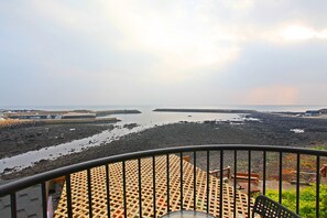 Duplex (45 PY) | View from room - Tramonto Pension (Seogwipo)