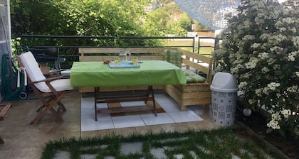 Diamond Resort est situé dans la banlieue tranquille de Nea Peramos