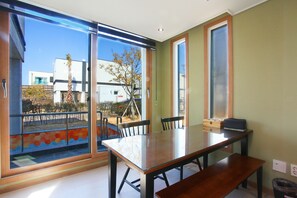 S | In-room dining - Private Aewol (Jeju City)