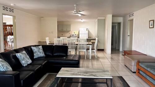 Fullerton - Rainbow Beach. Only a Short Walk to Patrolled Beach