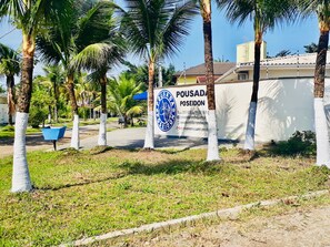 Mặt tiền nơi lưu trú