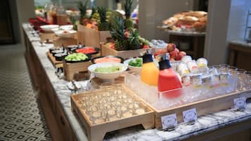 Desayuno buffet todos los días (con cargo)