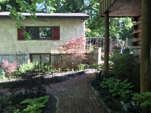 Historiallinen hirsitalo Guest House