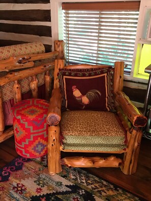 Interior - Historic Log Guest House OKC/Edmond border- easy access 235, Turnpike & I35 (Edmond)