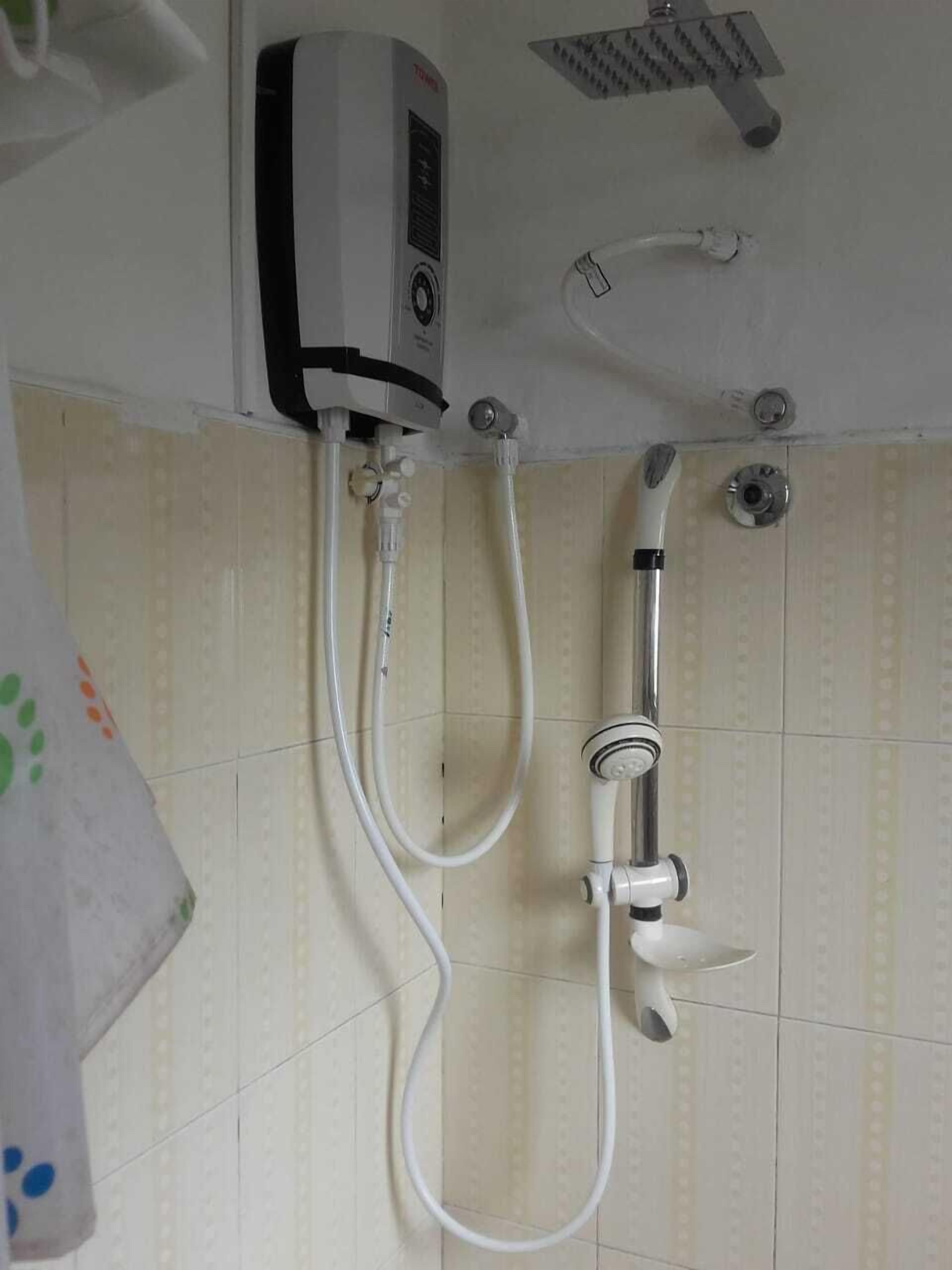 Shower kamar mandi