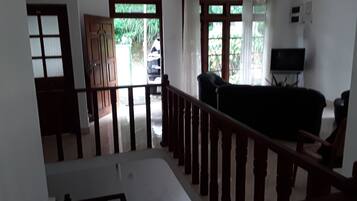 Bagian depan properti