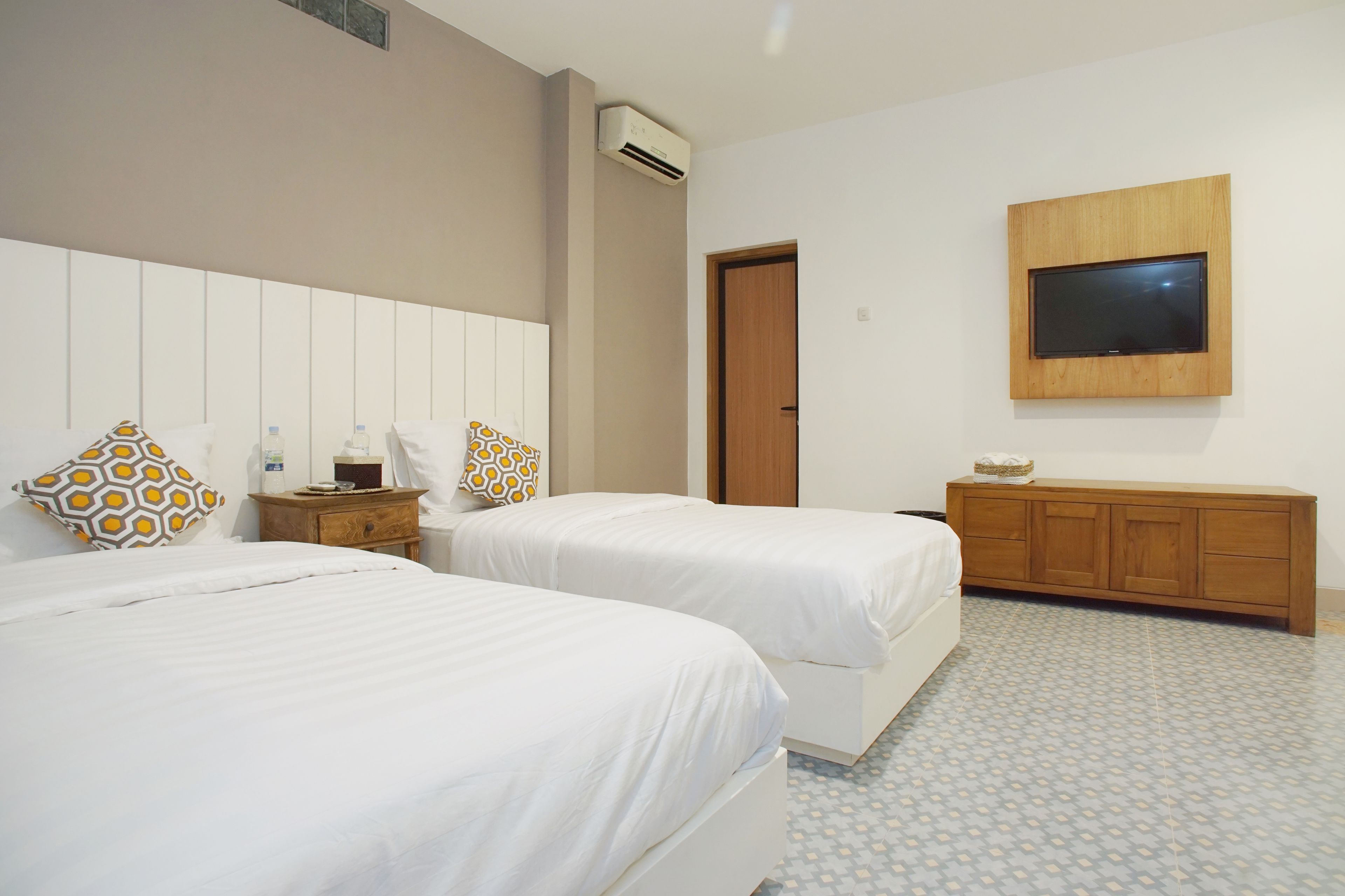 Junior Twin Room, 2 Single Beds