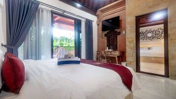 Family Triple Room | In-room safe, desk, free WiFi