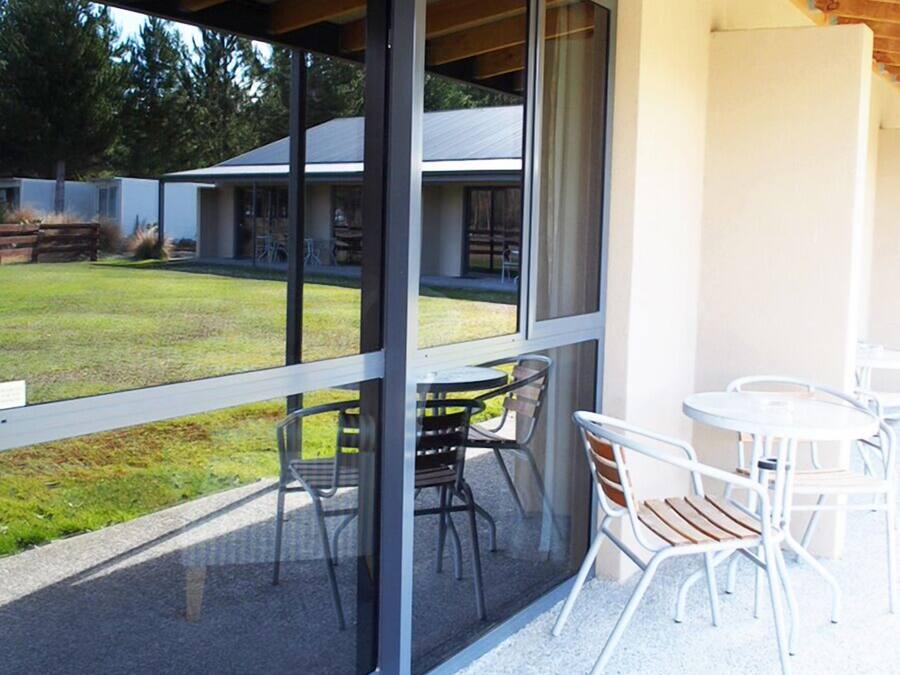 Estúdio, banheira de hidromassagem, vista para o lago | Wi-Fi (sobretaxa), roupa de cama